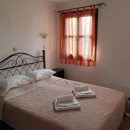 Chris αpartments Old Town Apartman *