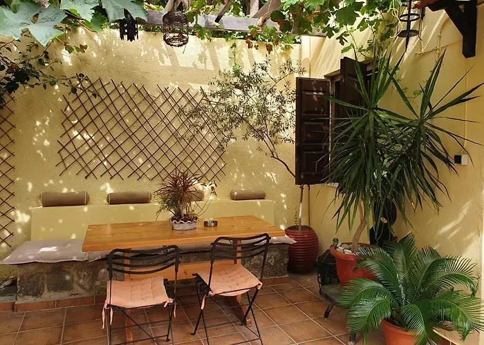 Chris αpartments Old Town Apartament *