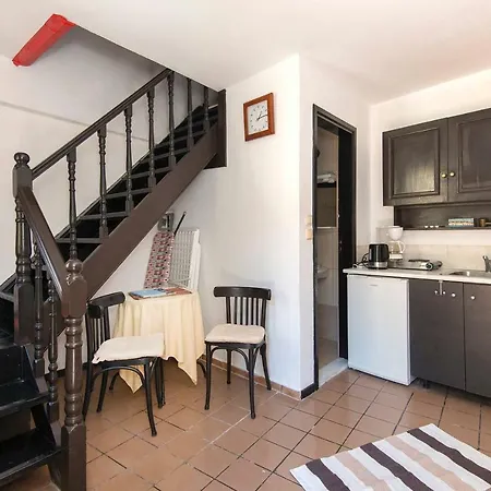 Chris αpartments Old Town Lägenhet